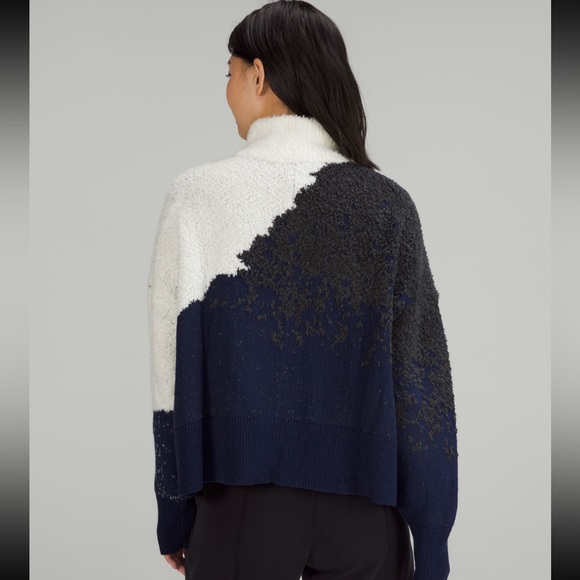 Lululemon Warm Knit Sweater (size 4) Color-block Ombré Textured Patchwork - Picture 5 of 8